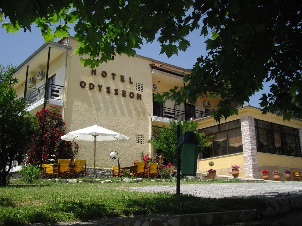 Theatro Hotel Odysseon Kalampáka Dış mekan fotoğraf